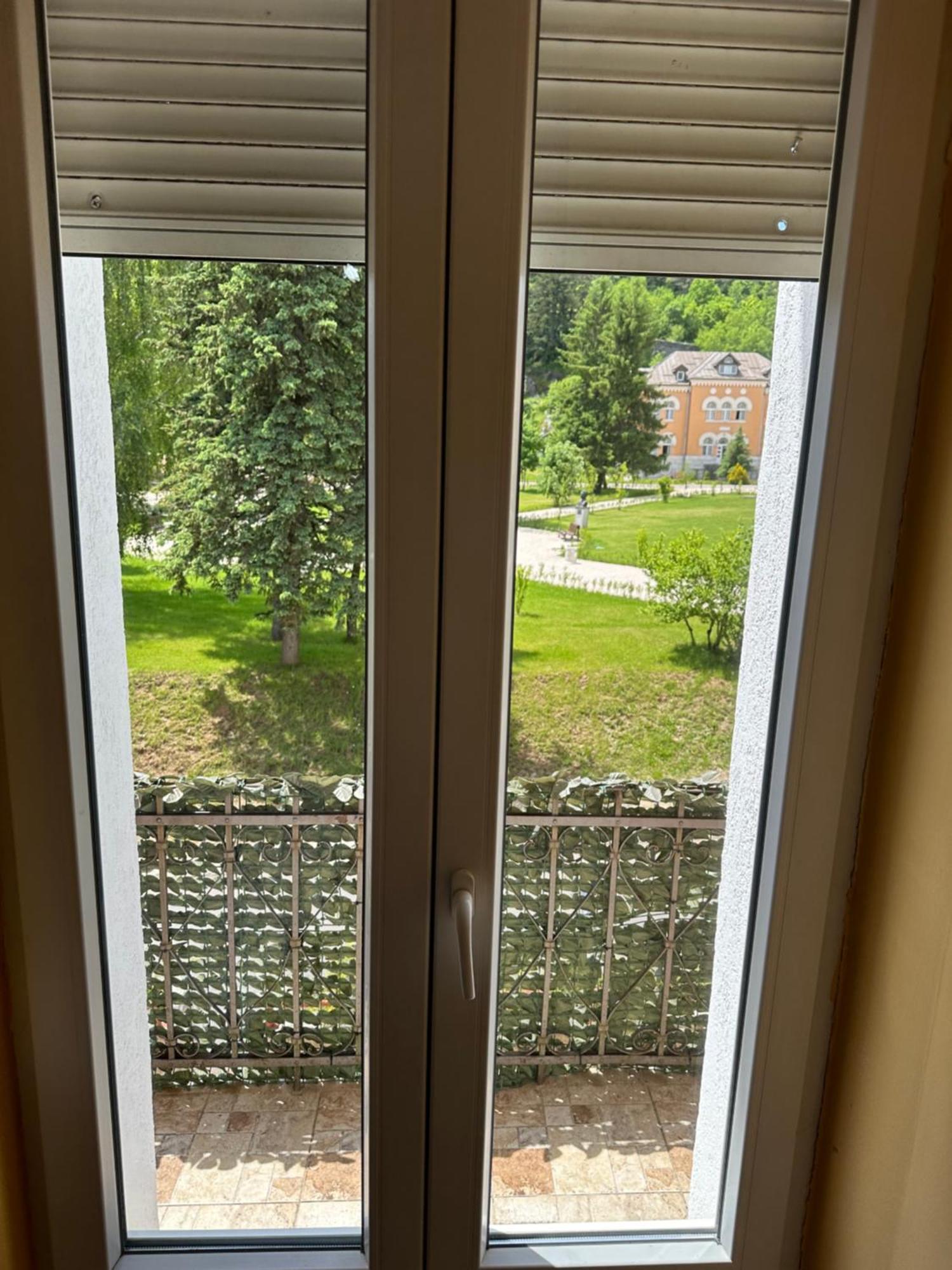 Apartments Bokan Cetinje Ngoại thất bức ảnh