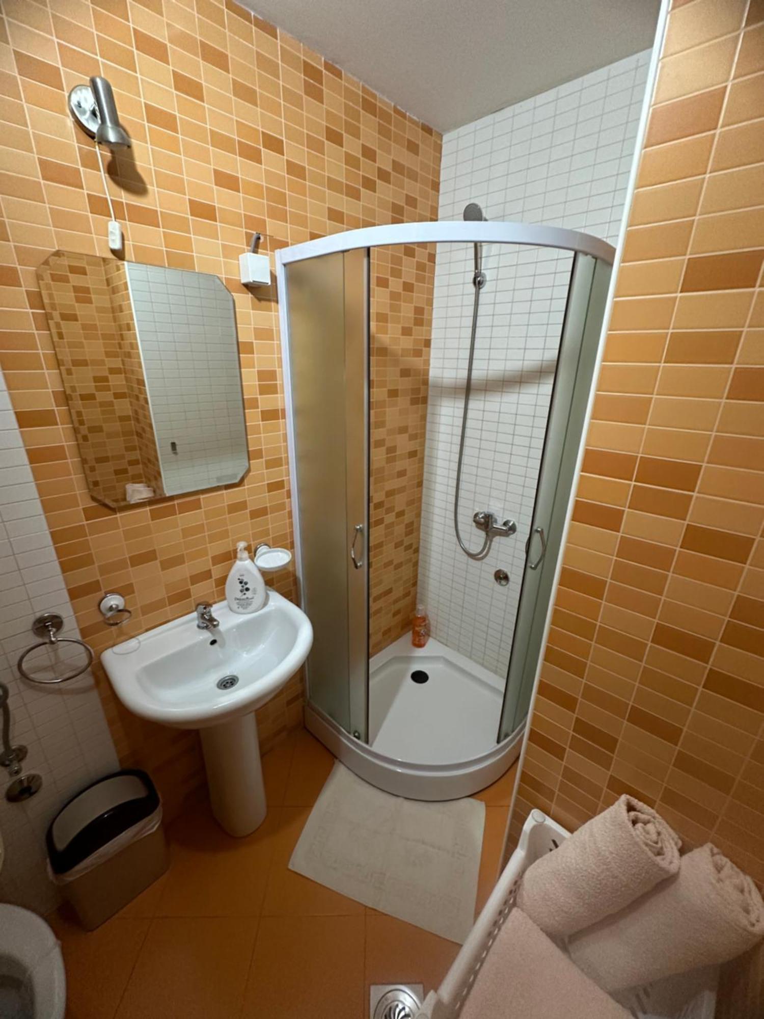 Apartments Bokan Cetinje Ngoại thất bức ảnh