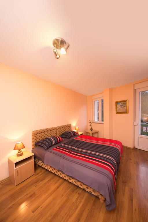 Apartments Bokan Cetinje Ngoại thất bức ảnh