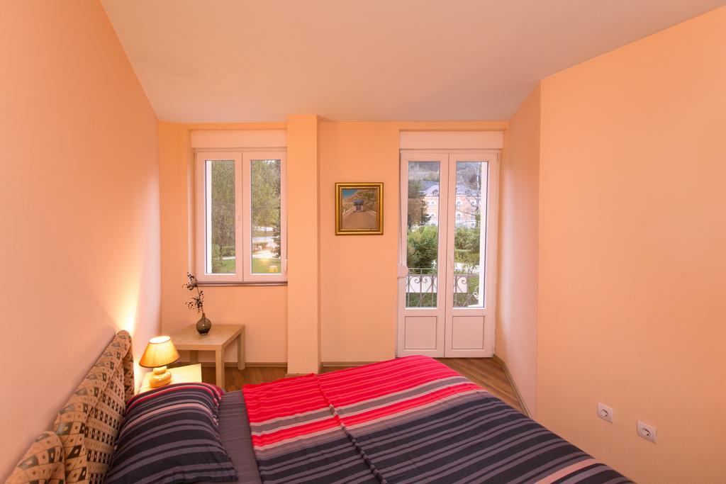 Apartments Bokan Cetinje Phòng bức ảnh