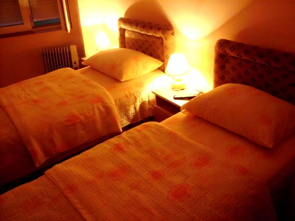 Apartments Bokan Cetinje Phòng bức ảnh
