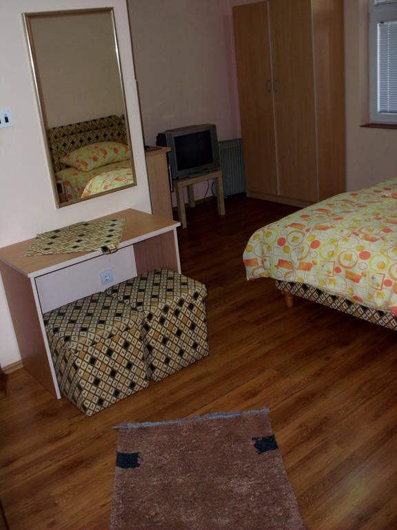 Apartments Bokan Cetinje Ngoại thất bức ảnh